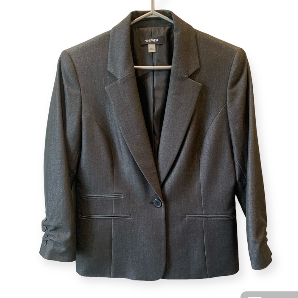 Nine West Blazer, charcoal/black, size 4, 3/4 length sleeve, one button